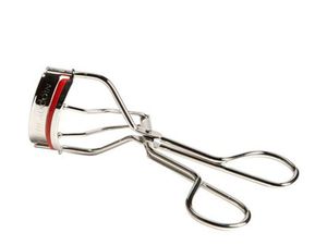 5 Jepitan Bulu Mata Brand Lokal, Harga Terjangkau Tapi Maksimal Melentikkan