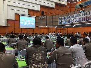 Menhub Gelar Rakor Persiapan Angkutan Lebaran