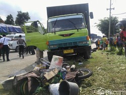 Polisi Kejar Sopir Truk yang Kabur setelah Tabrak 3 Motor di Semarang