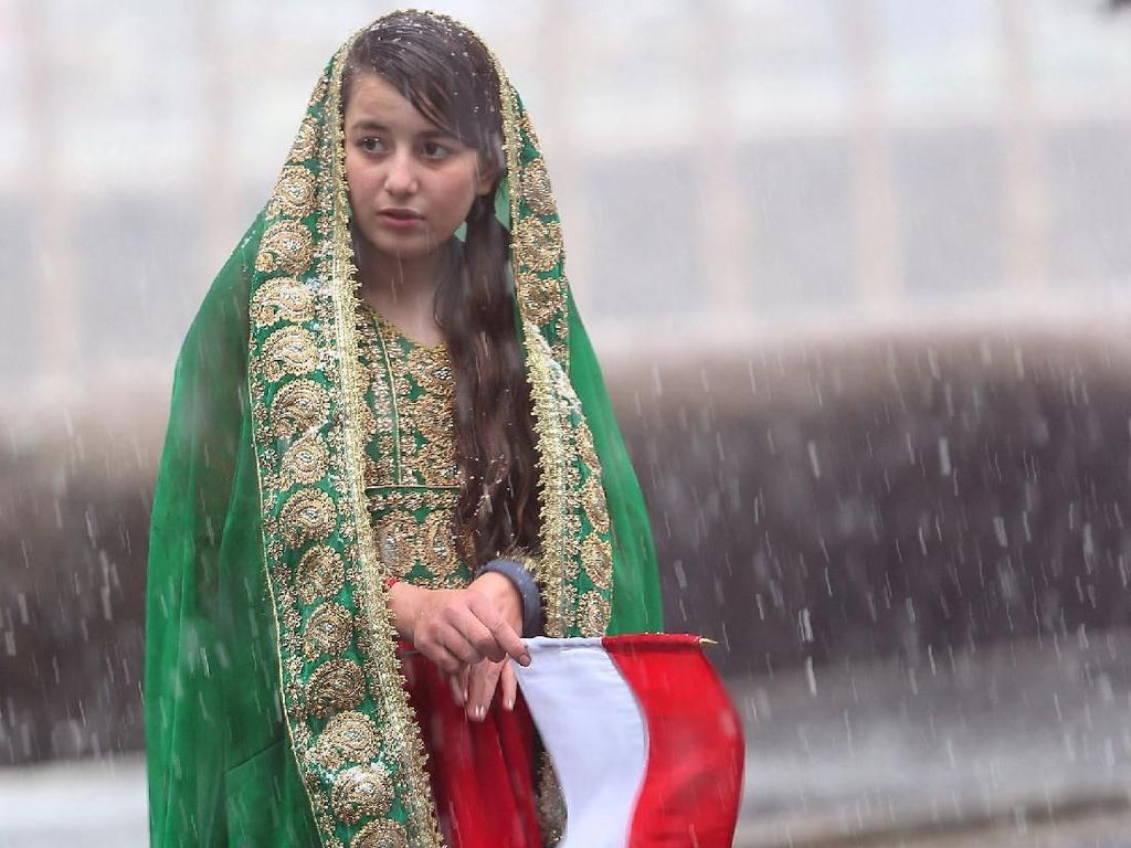 Bertabur Janji Manis Taliban bagi Para Perempuan Afghanistan