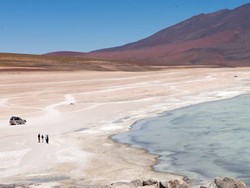Padang Garam Ajaib yang Jadi Tempat Syuting Star Wars