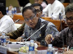 Menristek: Rektor Selesaikan Organisasi Terkait HTI atau Dia Selesai
