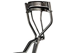 5 Pelentik Bulu Mata Favorit Makeup Artist Ternama