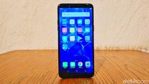 Penampakan Oppo F5 Kelir Biru yang Menggoda
