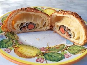 Ini Crosushi, Croissant yang Isinya Sushi Ini Crosushi, Croissant yang Isinya Sushi