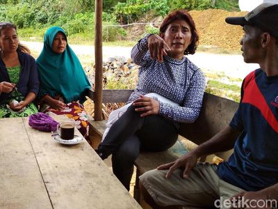 Foto: Susi Dipalak Kacamata Renang Oleh Nelayan