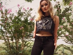 Cerita Selebgram Cantik yang Sering Diledek Karena Tak Punya Tangan