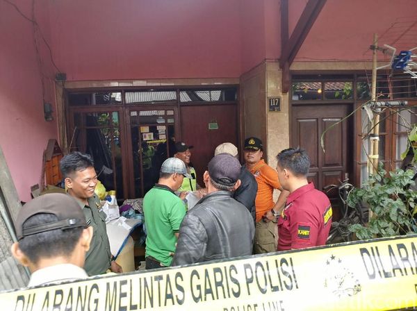 Ini Rumah di Cimahi yang Simpan Kerangka Ayah-Anak Selama 2 Tahun