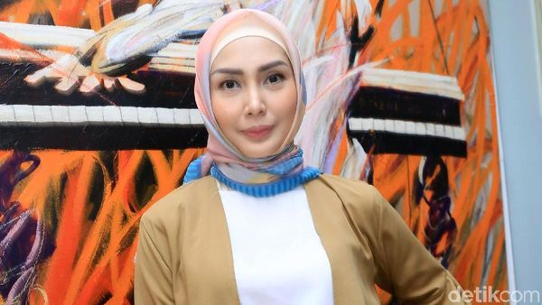 Penampilannya Dipuji, Fenita Arie Justru Takut