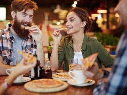 Mau Traktir Teman Sekantor? Ngga Usah Keluar Duit, Biar Detik yang Bayar!