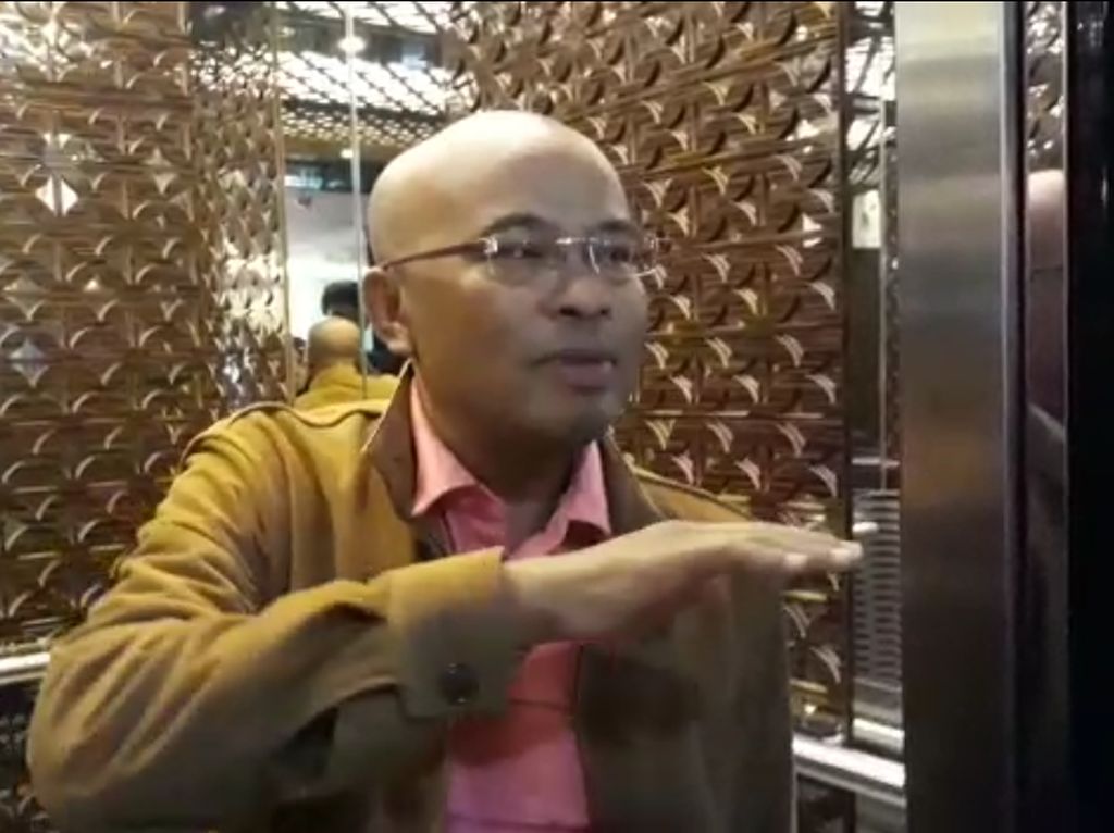 PAN Balas Desmond soal Amien: Anjing Menggonggong Kafilah Berlalu PAN Balas Desmond soal Amien: Anjing Menggonggong Kafilah Berlalu