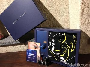 Ponsel Warna Biru bakal Jadi Tren 2018