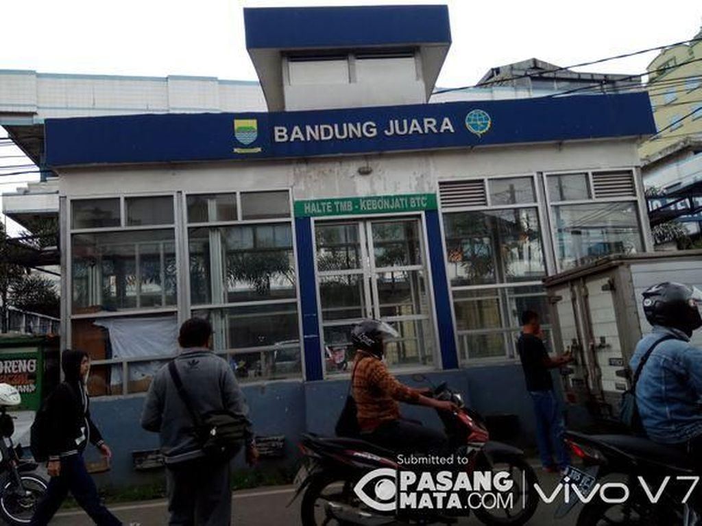 Tidak Beroperasi, Halte Bus di Bandung Beralih Fungsi Jadi Hotel