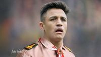Alexis Sanchez Berjersey Pramuka, Harry Styles Jajan di Angkringan