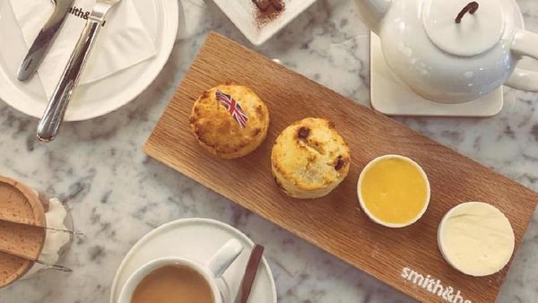 Di Teahouse Mungil Ini Anda Bisa Ngeteh Cantik Sambil Makan Scone