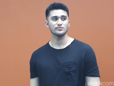 Awas Naksir! Gantengnya Anak Sys NS