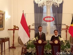 Bertemu Menlu Timor Leste, Retno Bahas Proyek Jembatan Motaain