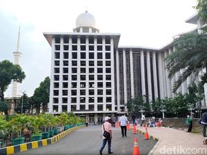 Super Blue Blood Moon, Masjid Istiqlal Gelar Salat Gerhana