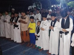 Netizen Cari Tahu Tata Cara Shalat Gerhana Bulan
