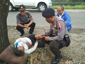 Kasihan, Ada Kakek Lumpuh Dibuang di Tepi Jalan Karanganyar