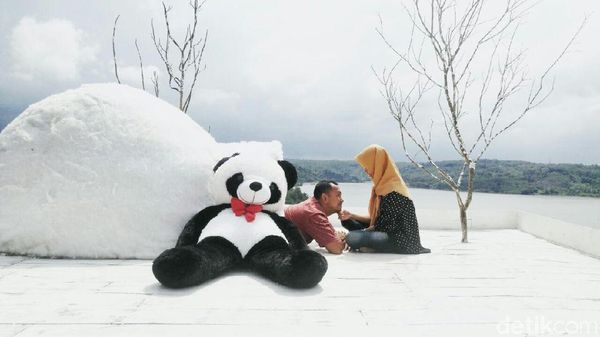 Foto: Berfoto dengan Awan di Semarang