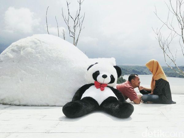 Foto: Berfoto dengan Awan di Semarang