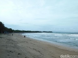 Suasana Tenang Kuta di Pagi Hari