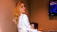 Miley Cyrus Makin Nakal, Sunan Kalijaga Diduga Nyatut Foto Tumpukan Dollar