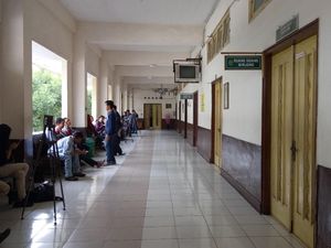 Jelang Sidang Cerai, Pihak Ahok dan Vero Belum Hadir di PN Jakut Jelang Sidang Cerai, Pihak Ahok dan Vero Belum Hadir di PN Jakut