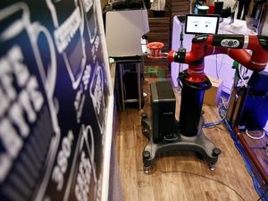 Besok Pagi Robot Barista Akan Mulai Menyeduh Kopi di Tokyo