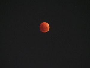 Ingat! Gerhana Bulan Total Terlama Terjadi Pekan Ini Ingat! Gerhana Bulan Total Terlama Terjadi Pekan Ini