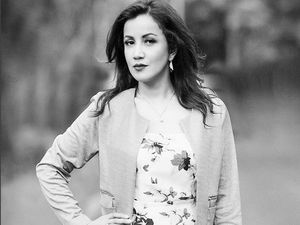 Cerita Andi Soraya yang Gemar Dandani Putri Kecilnya