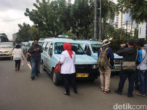 Datang ke Balai Kota, Puluhan Sopir Angkot Tuntut Jl Jatibaru Dibuka