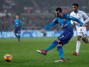 Debut Mkhitaryan di Arsenal: 30 Menit, Satu Shot on Target
