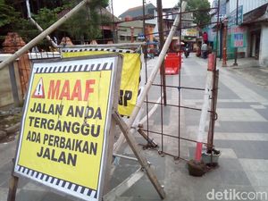 Baru Rampung Digarap 2017 Lalu, Lantai Granit Area Menara Kudus Rusak Baru Rampung Digarap 2017 Lalu, Lantai Granit Area Menara Kudus Rusak