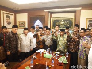 Ketika NU Dianggap Khianati Islam dan Membantu Republik Kafir Ketika NU Dianggap Khianati Islam dan Membantu Republik Kafir