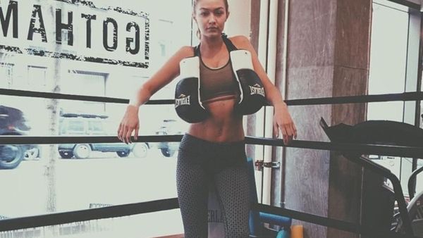 Potret Saat Supermodel Seksi Gigi Hadid Olahraga Boxing