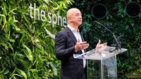 Duit Jeff Bezos Bisa Beli 860 Miliar Sate Taichan