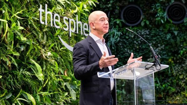 Duit Jeff Bezos Bisa Beli 860 Miliar Sate Taichan