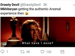 Mkhitaryan pun sampai frustrasi memikirkan debutnya yang justru berujung kekalahan bagi Arsenal. (Foto: Twitter @DrawtyDevil)