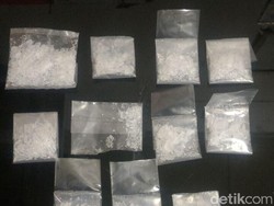 Saat Api Melumat Barang Haram Miliaran Rupiah