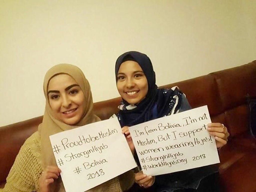 Rayakan World Hijab Day, Non Muslim Ikut Pakai Hijab
