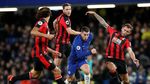 Giroud Saksikan Chelsea Babak Belur di Stamford Bridge
