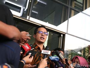 OTT Lampung Tengah, KPK Temukan Uang Rp 1 M dalam Kardus