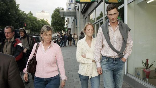 10 Potret Ketampanan Pangeran Amedeo dari Belgia yang Melepas Tahtanya