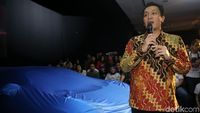 Staf Jokowi Ingin Jalan-jalan Naik Mobil Miliaran Rupiah