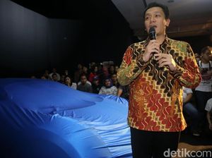 Staf Jokowi Ingin Jalan-jalan Naik Mobil Miliaran Rupiah