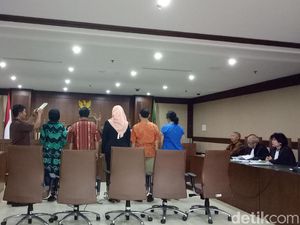 Saksi Mengaku Antar Amplop Tebal Berisi Uang ke Eks Dirjen Hubla