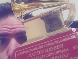 Salah Alamat, Piala Grammy Latin Justin Bieber Nyasar ke Orang Lain