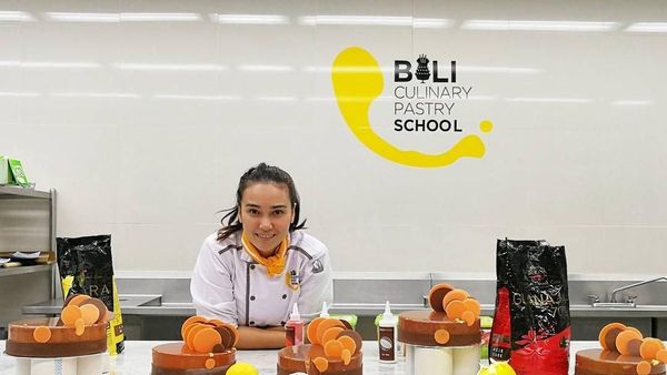 Feby Febiola Sempat Sekolah Pastry dan Kini Buka Kafe di Seminyak